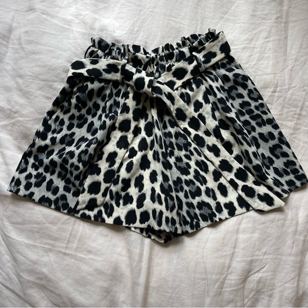 Zara NWOT Cheetah Pocketed Tie Waist Shorts